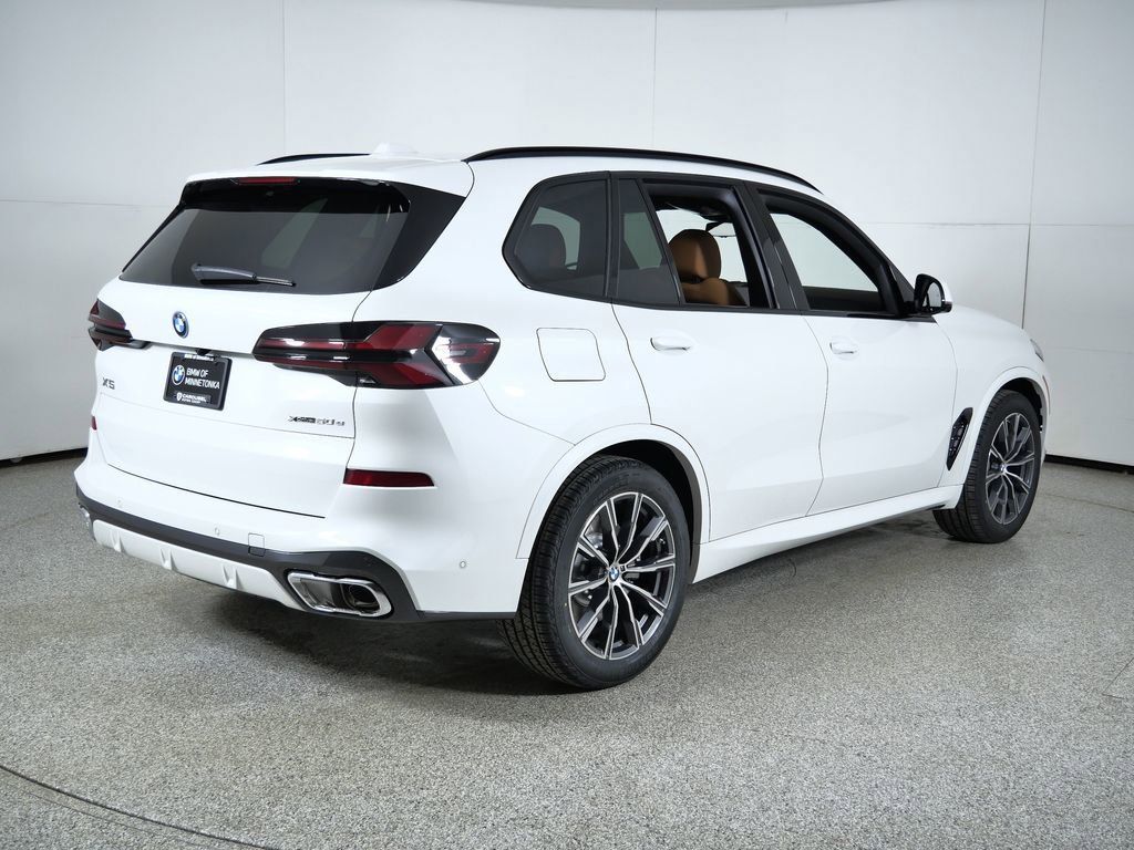 Thumbnail: 2026 BMW X5 - 11