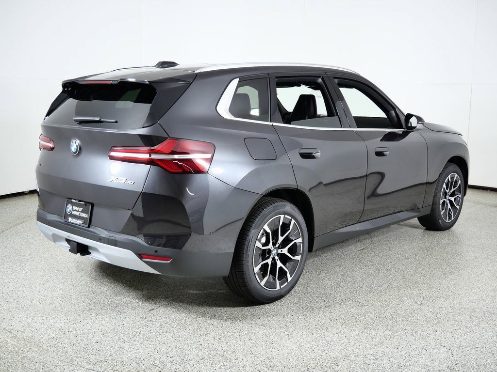 Thumbnail: 2026 BMW X3 - 11