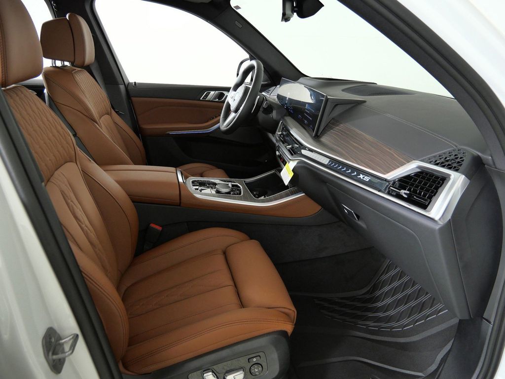 Thumbnail: 2026 BMW X5 - 20