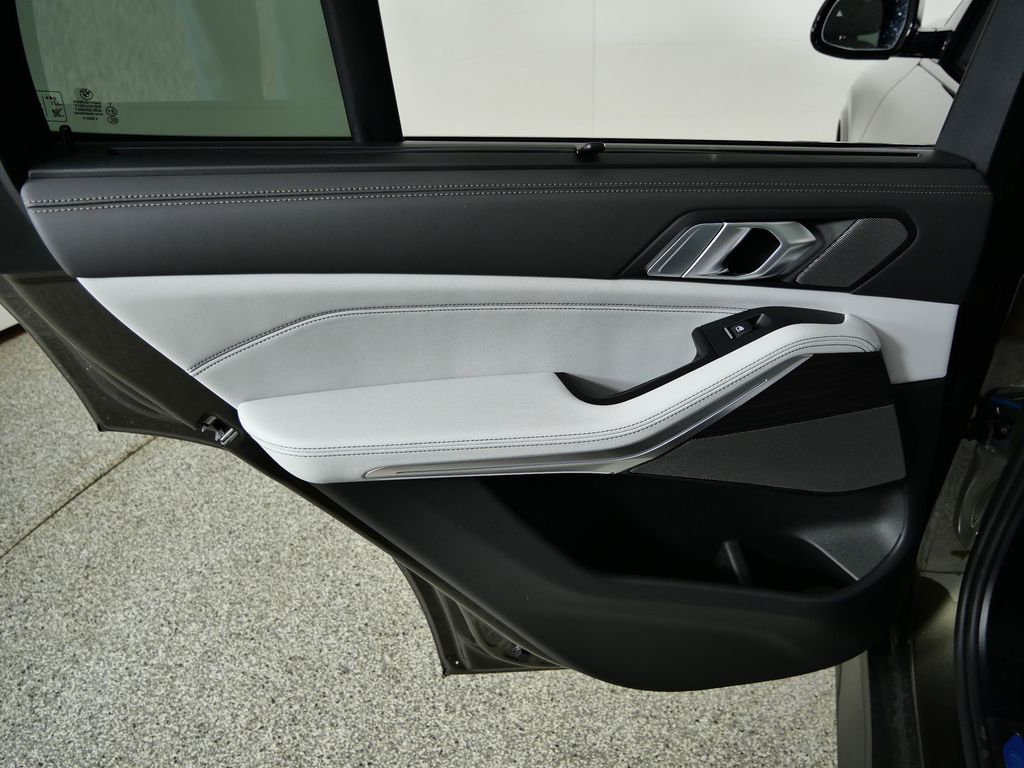 Thumbnail: 2026 BMW X5 - 31