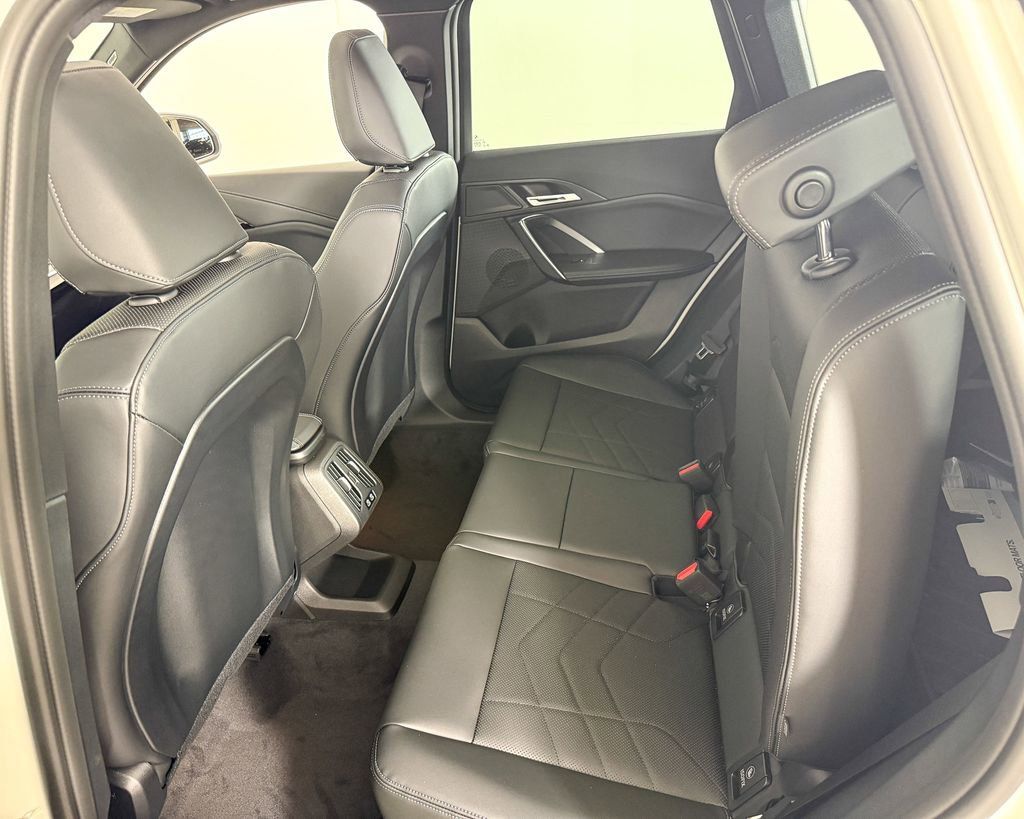 Thumbnail: 2025 BMW X1 - 31