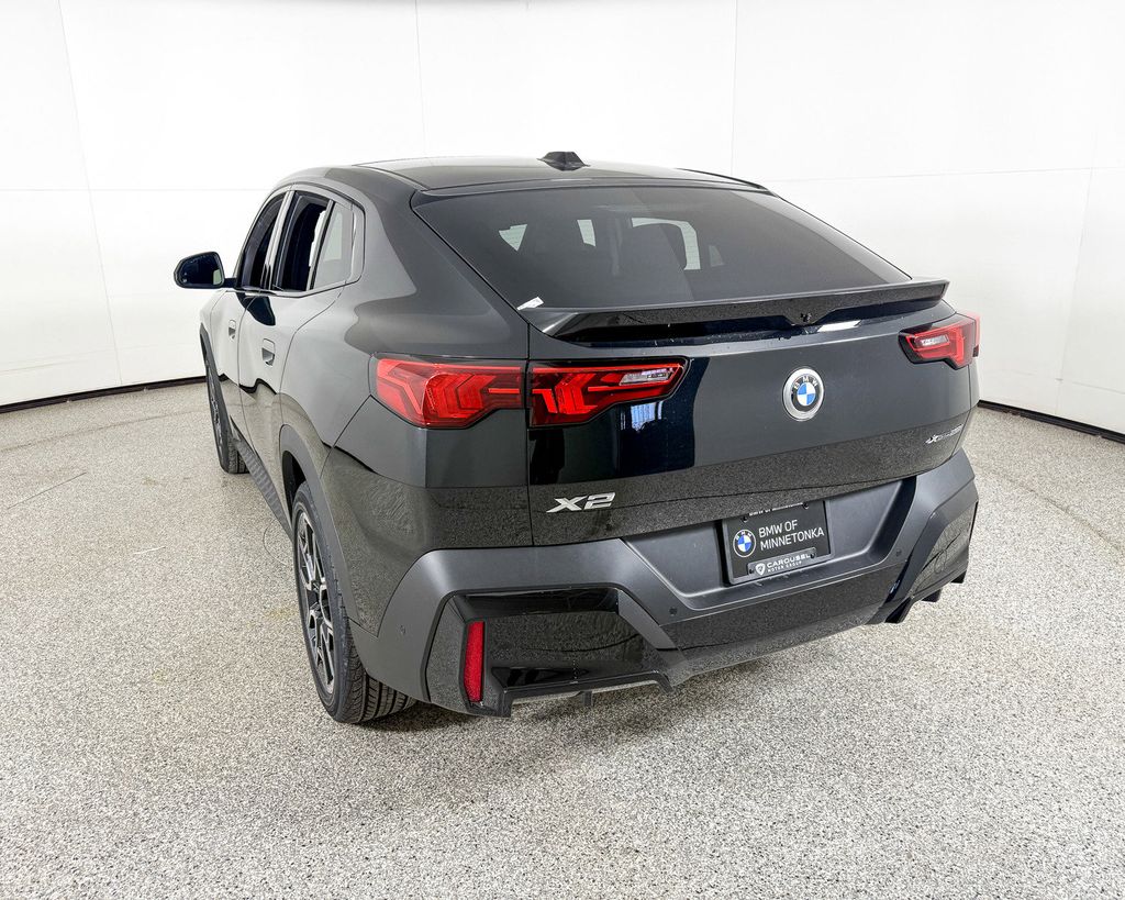 Thumbnail: 2025 BMW X2 - 11