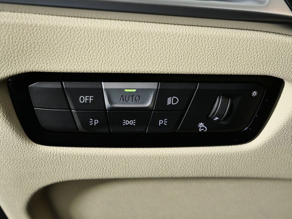 Thumbnail: 2026 BMW 3 Series - 38