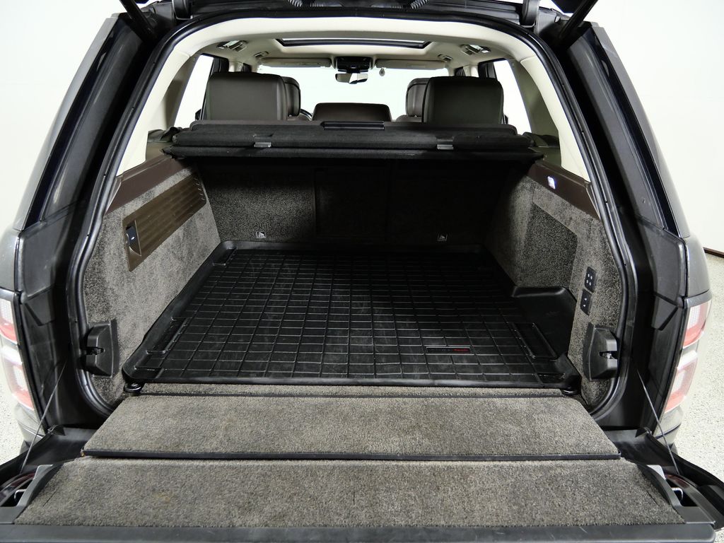 Thumbnail: 2018 Land Rover Range Rover - 28