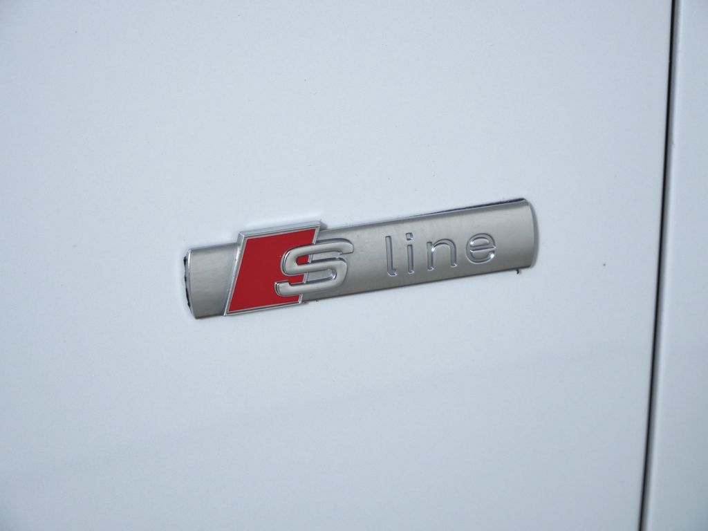 Thumbnail: 2017 Audi A4 - 5