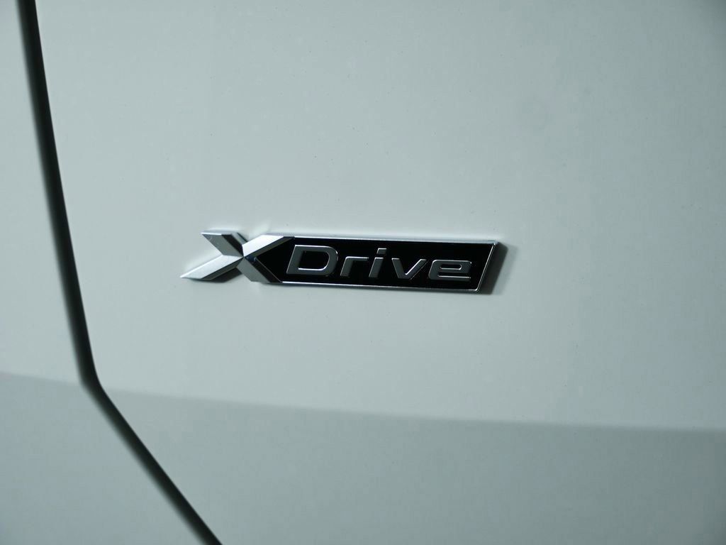 Thumbnail: 2026 BMW X3 - 13