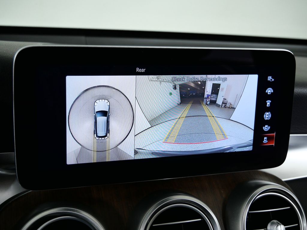 Thumbnail: 2021 Mercedes-Benz GLC - 50