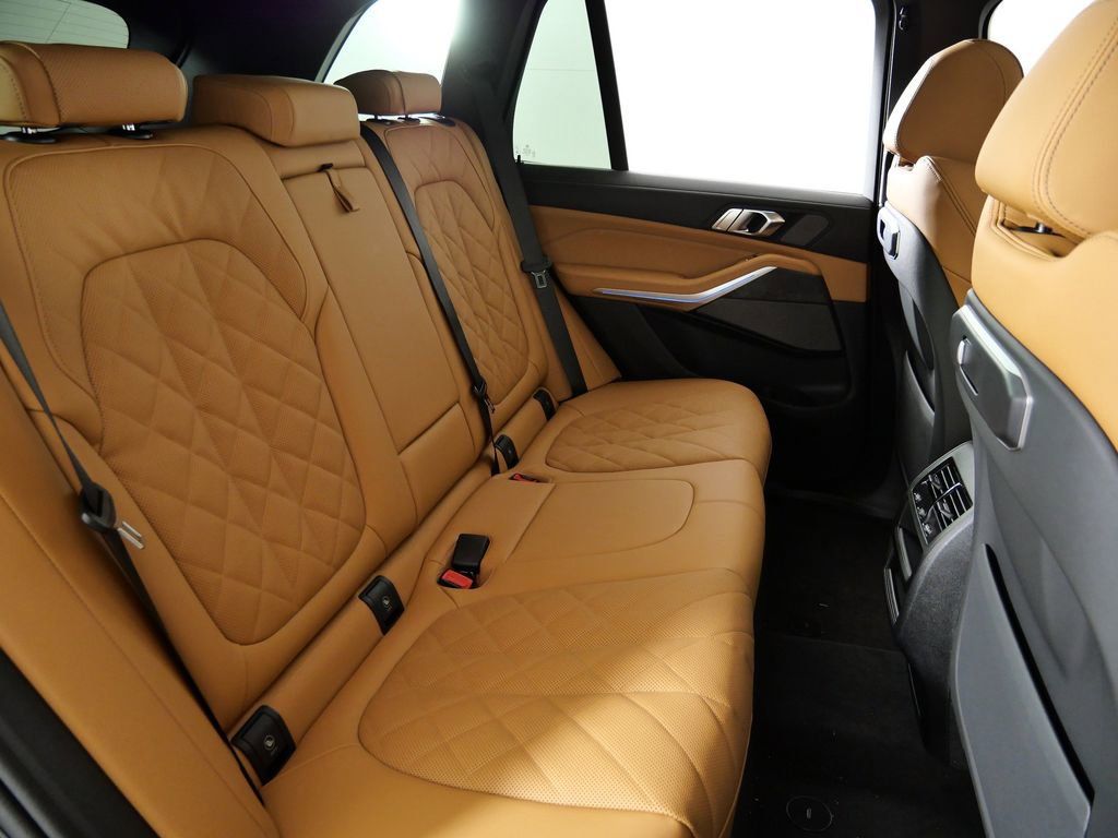 Thumbnail: 2026 BMW X5 - 29