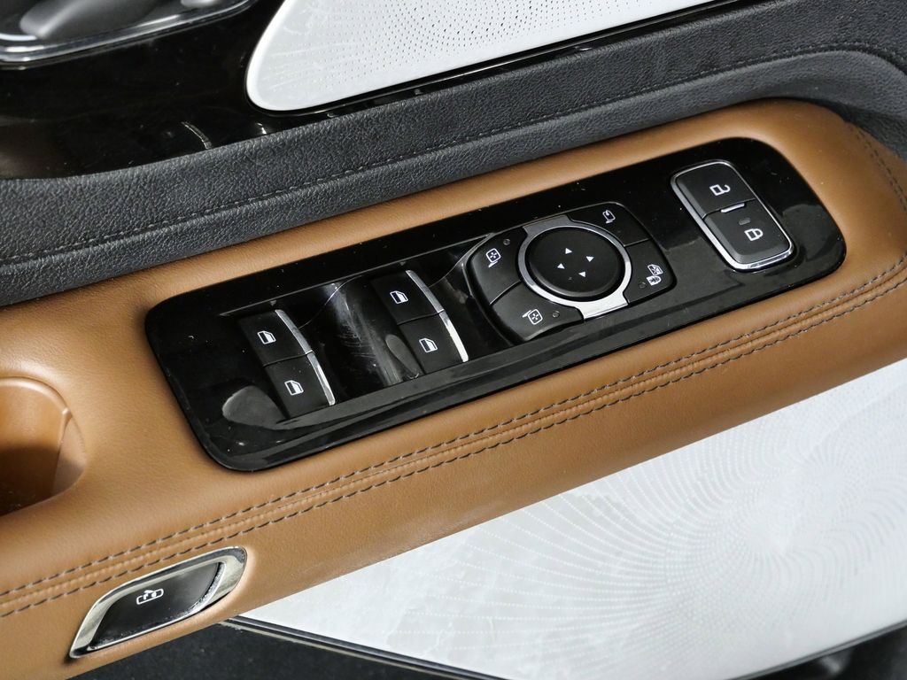 Thumbnail: 2023 Lincoln Aviator - 36