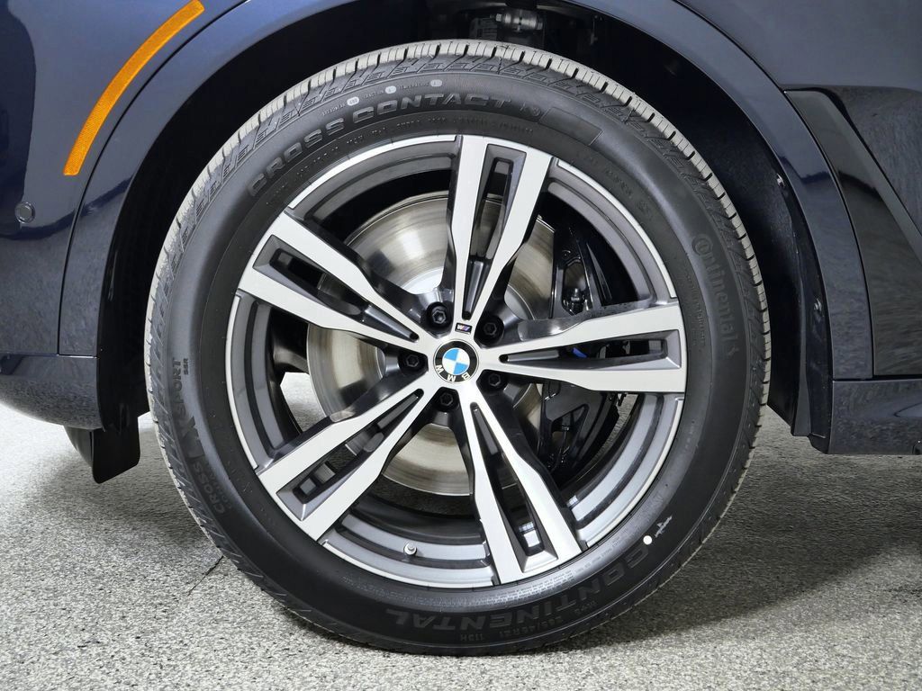 Thumbnail: 2026 BMW X7 - 18