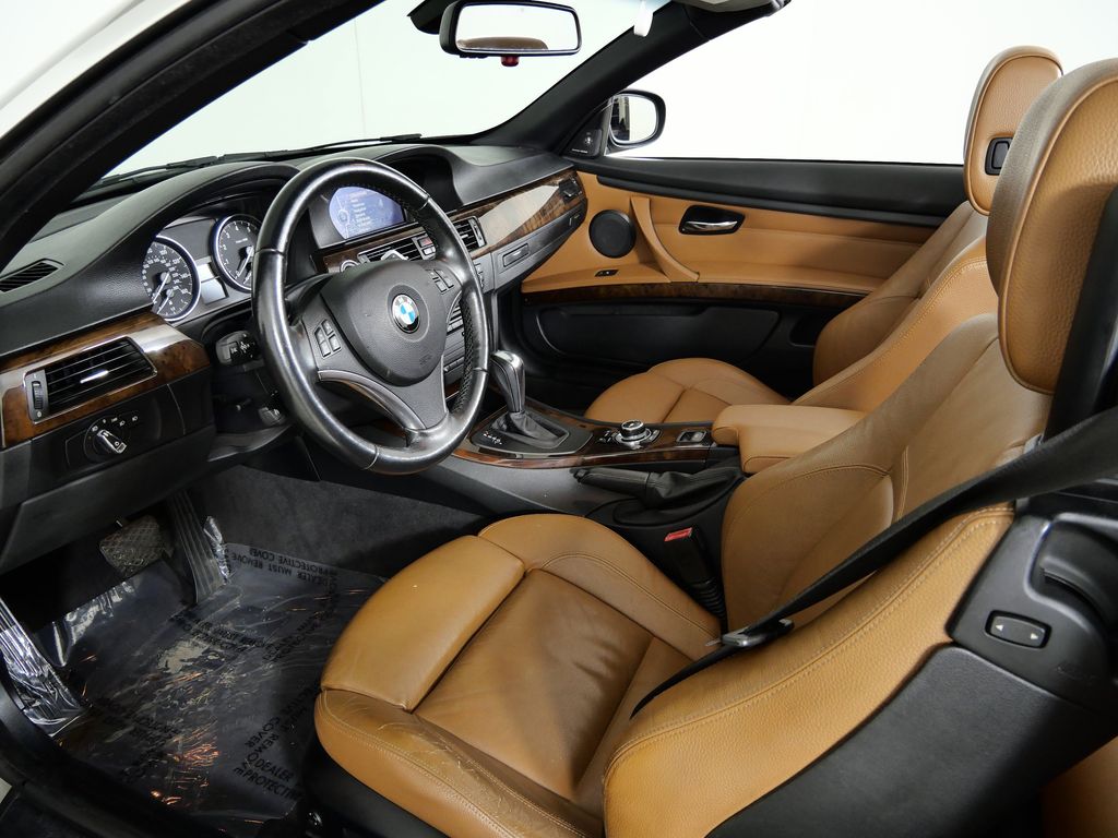 Thumbnail: 2011 BMW 3 Series - 29