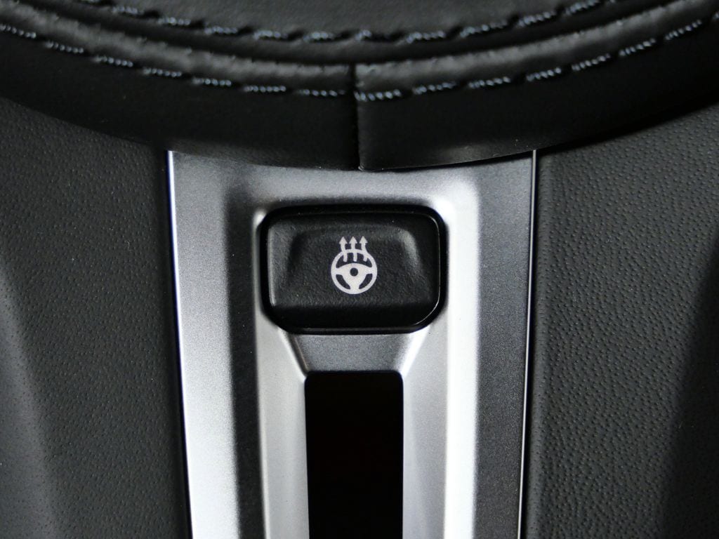 Thumbnail: 2025 BMW M8 - 40