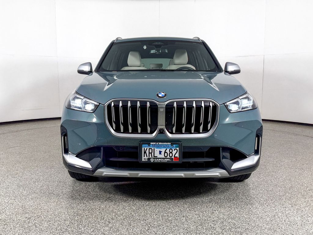 Thumbnail: 2023 BMW X1 - 3
