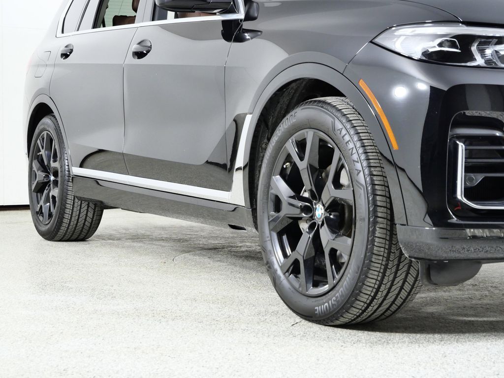 Thumbnail: 2020 BMW X7 - 7