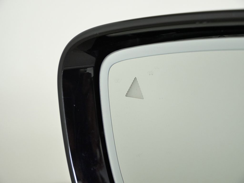 Thumbnail: 2025 BMW i4 - 42