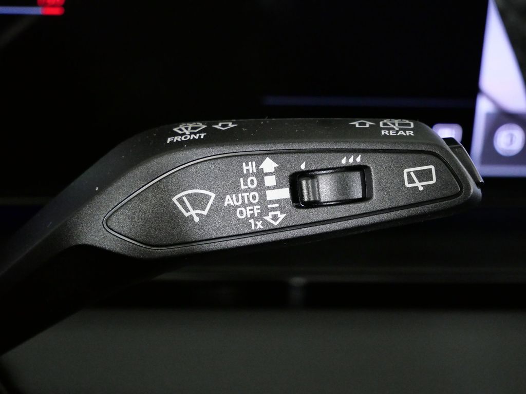 Thumbnail: 2025 Audi Q6 e-tron - 49