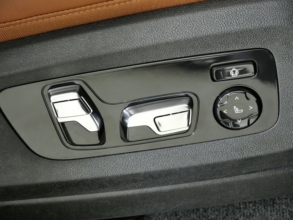 Thumbnail: 2025 BMW X5 - 27