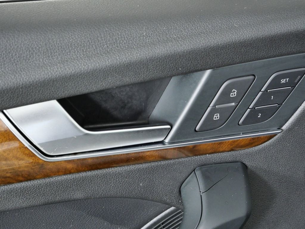 Thumbnail: 2018 Audi Q5 - 37