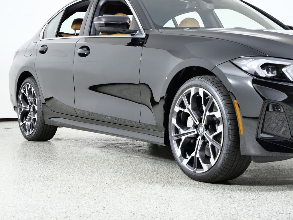 Thumbnail: 2026 BMW 3 Series - 6