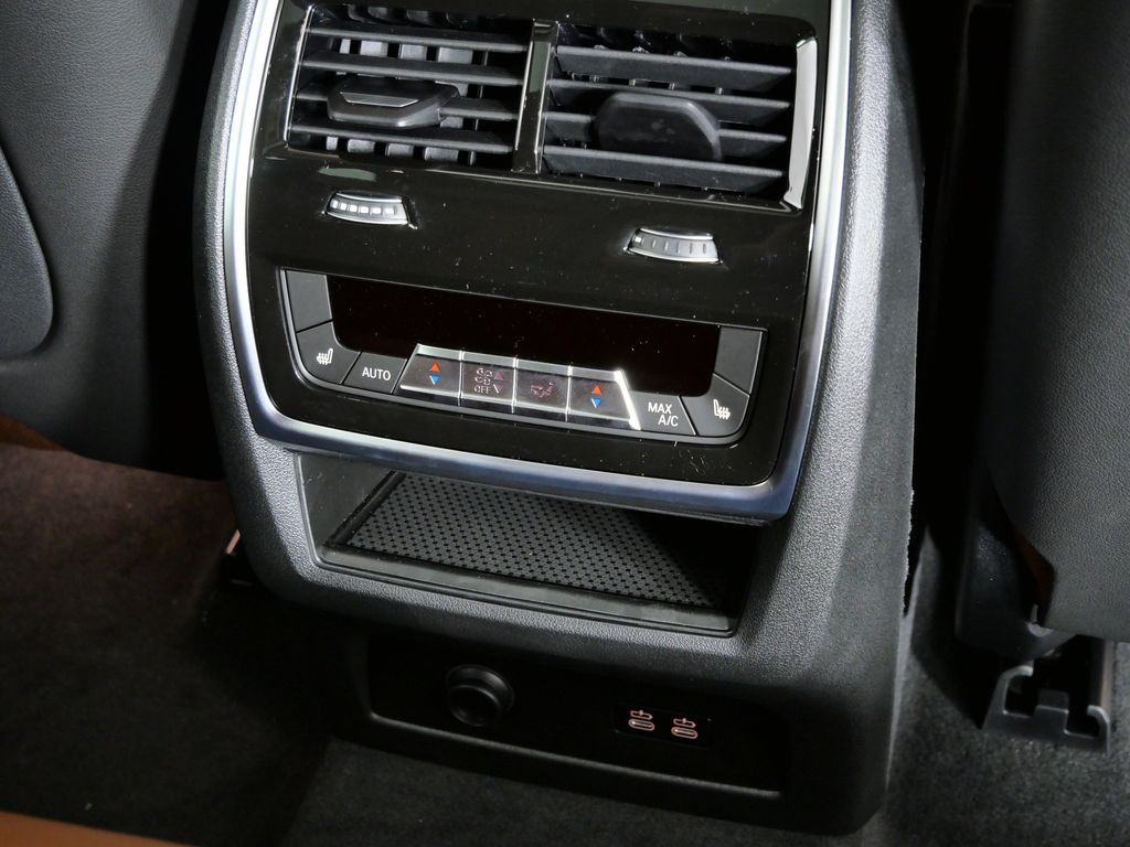 Thumbnail: 2026 BMW X5 - 27