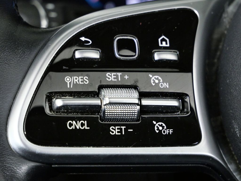 Thumbnail: 2021 Mercedes-Benz GLC - 40