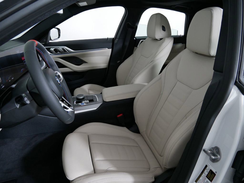 Thumbnail: 2025 BMW i4 - 36