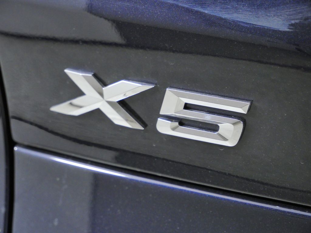 Thumbnail: 2026 BMW X5 - 13