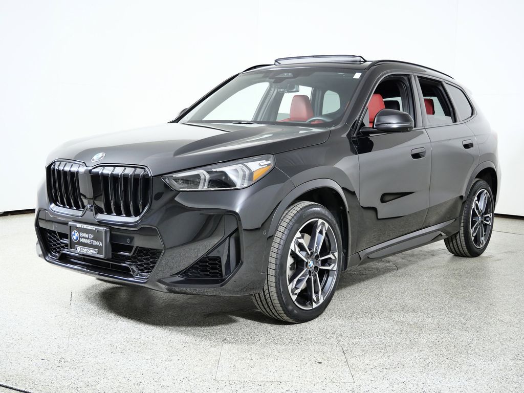 Thumbnail: 2023 BMW X1 - 1