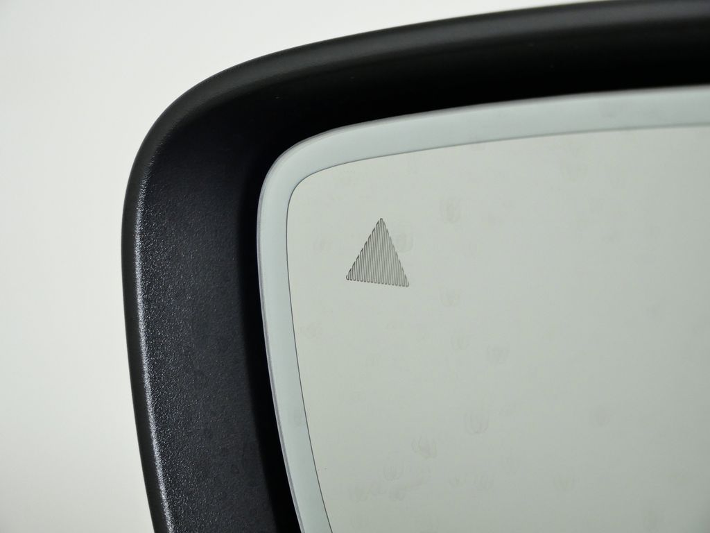 Thumbnail: 2026 BMW 3 Series - 36