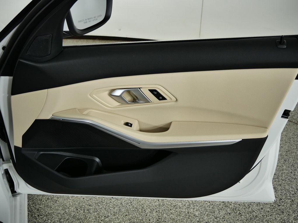 Thumbnail: 2026 BMW 3 Series - 19