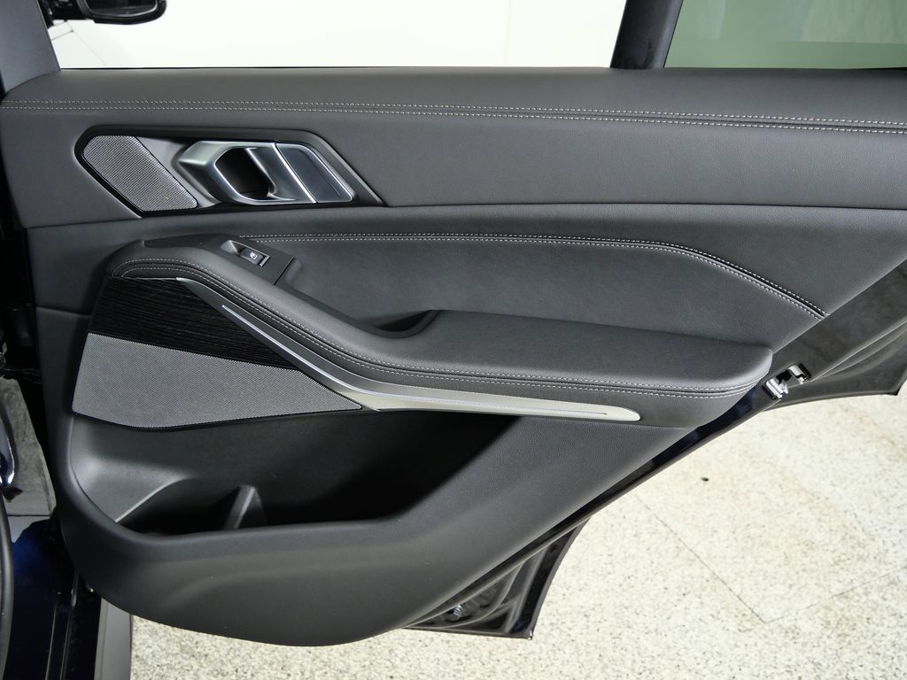 Thumbnail: 2026 BMW X5 - 25