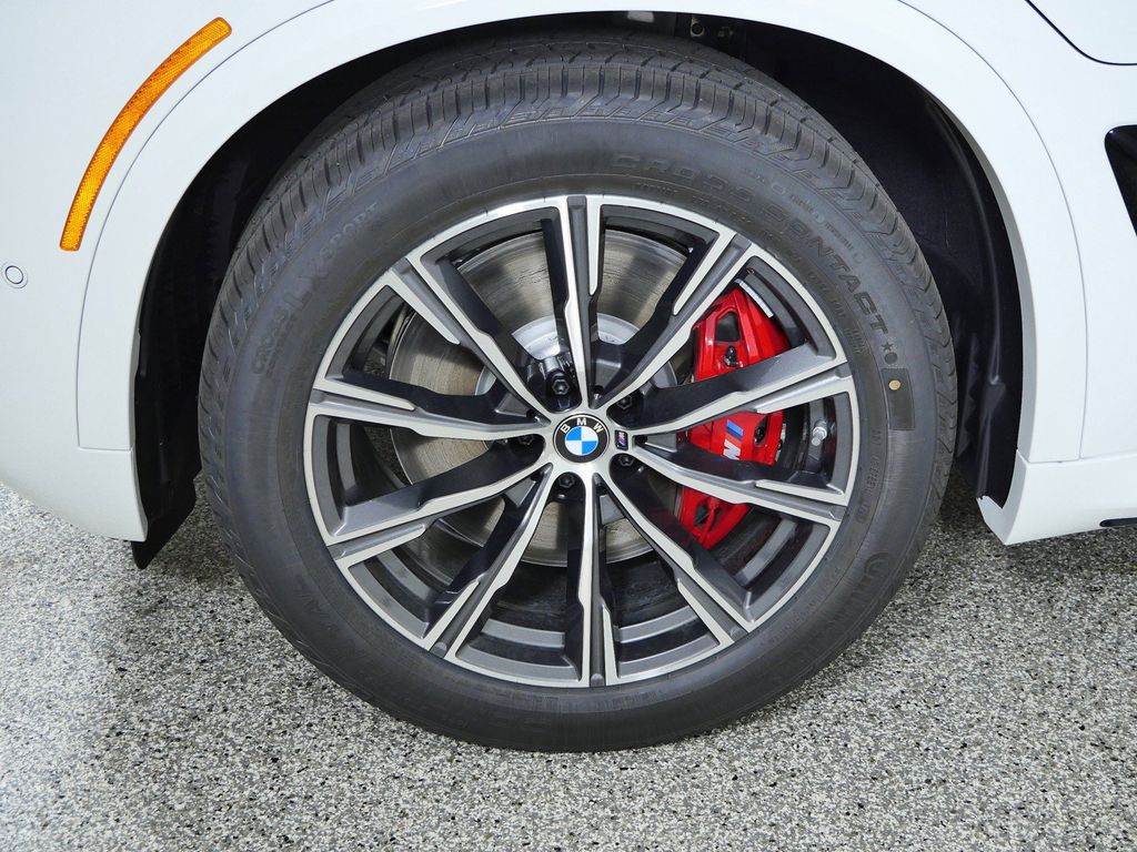 Thumbnail: 2026 BMW X5 - 17