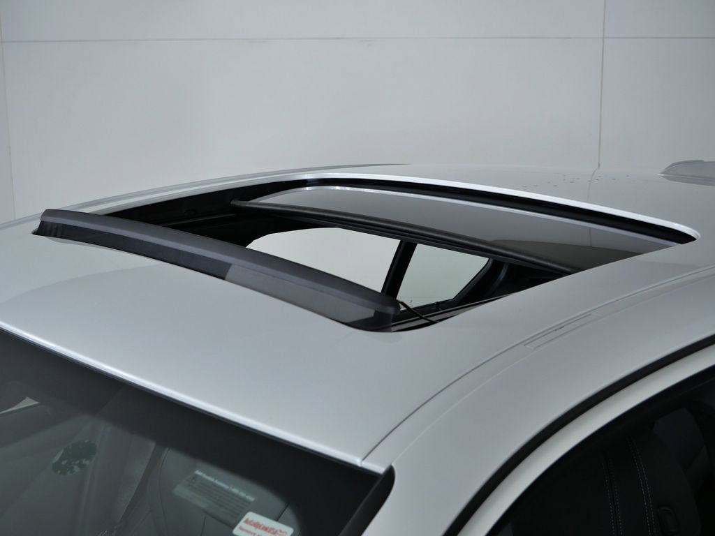 Thumbnail: 2026 BMW 3 Series - 20