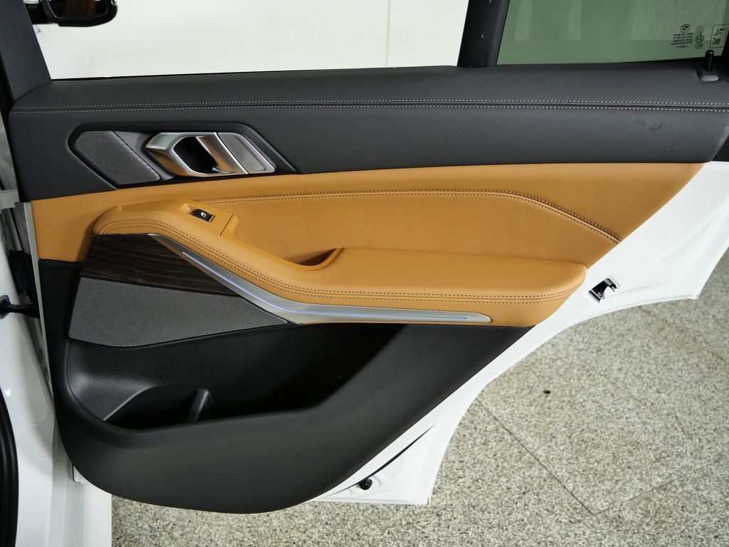 Thumbnail: 2026 BMW X5 - 27