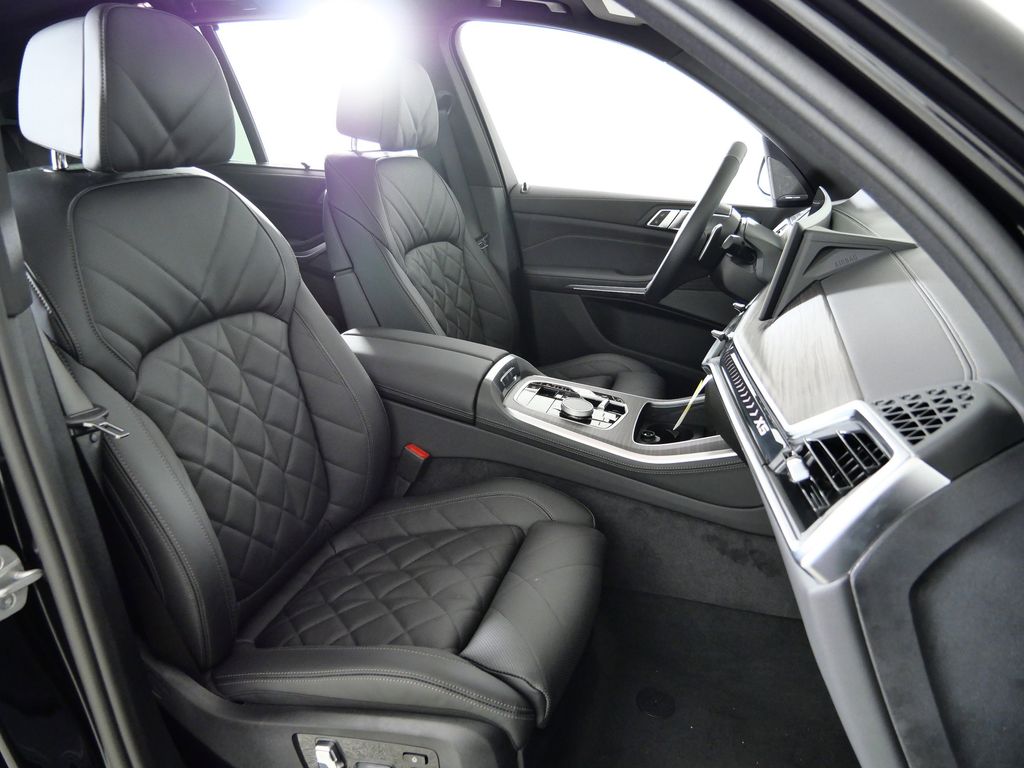 Thumbnail: 2026 BMW X5 - 21