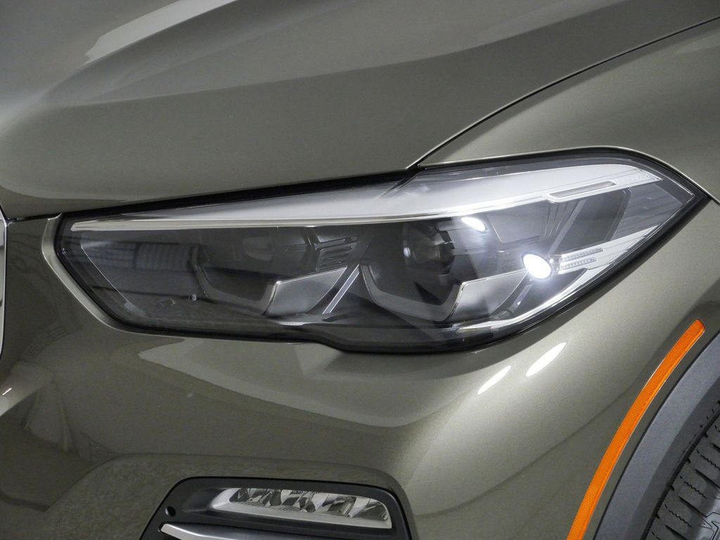 Thumbnail: 2021 BMW X5 - 3