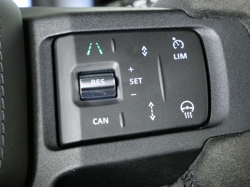 Thumbnail: 2024 Land Rover Defender - 40