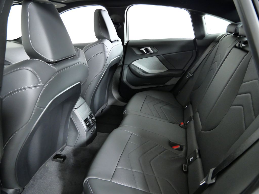 Thumbnail: 2026 BMW 2 Series - 29