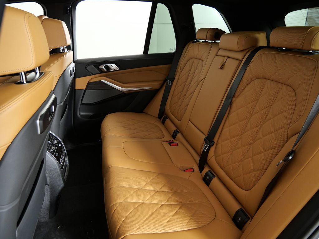 Thumbnail: 2026 BMW X5 - 33