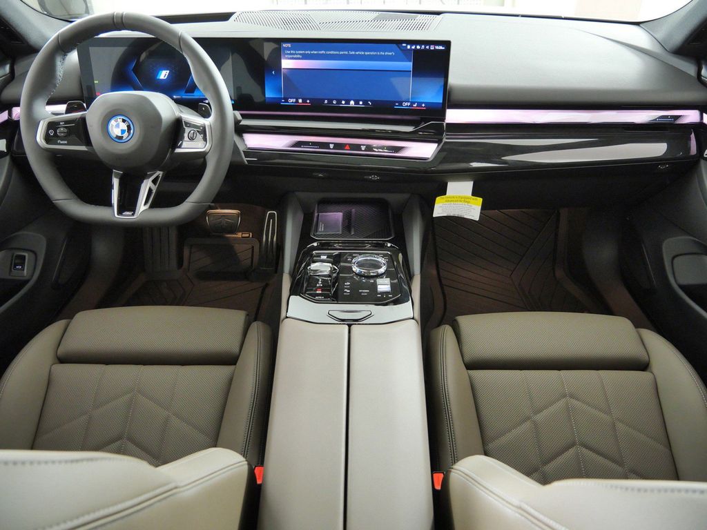 Thumbnail: 2027 BMW 5 Series - 5