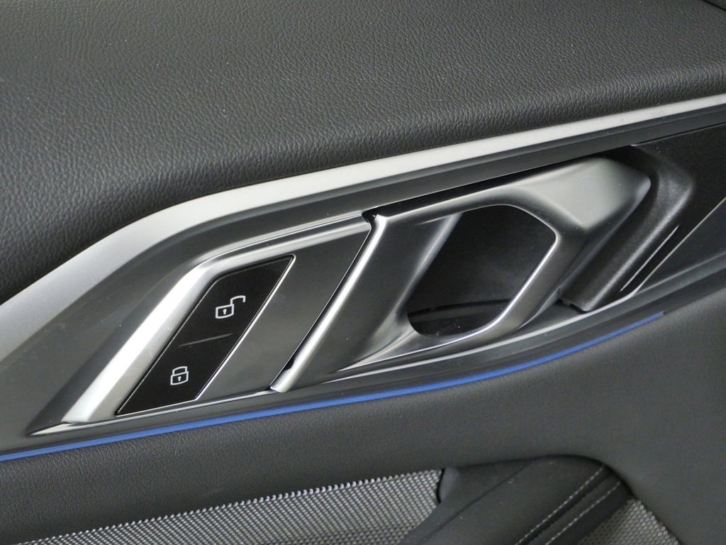 Thumbnail: 2024 BMW M4 - 33