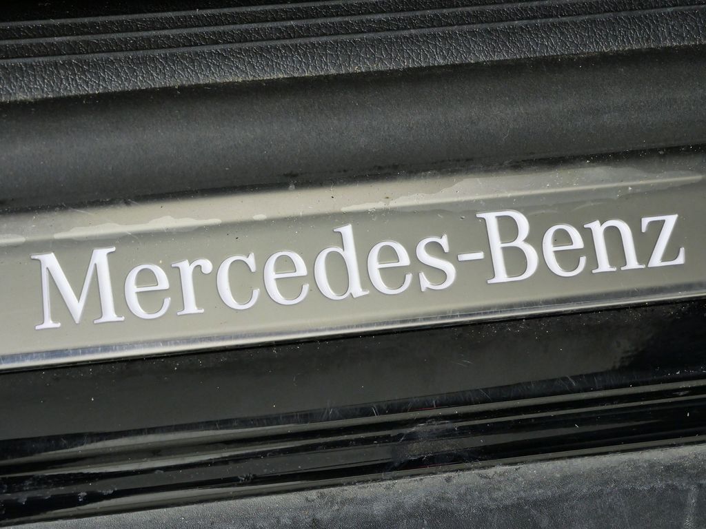 Thumbnail: 2024 Mercedes-Benz GLC - 24