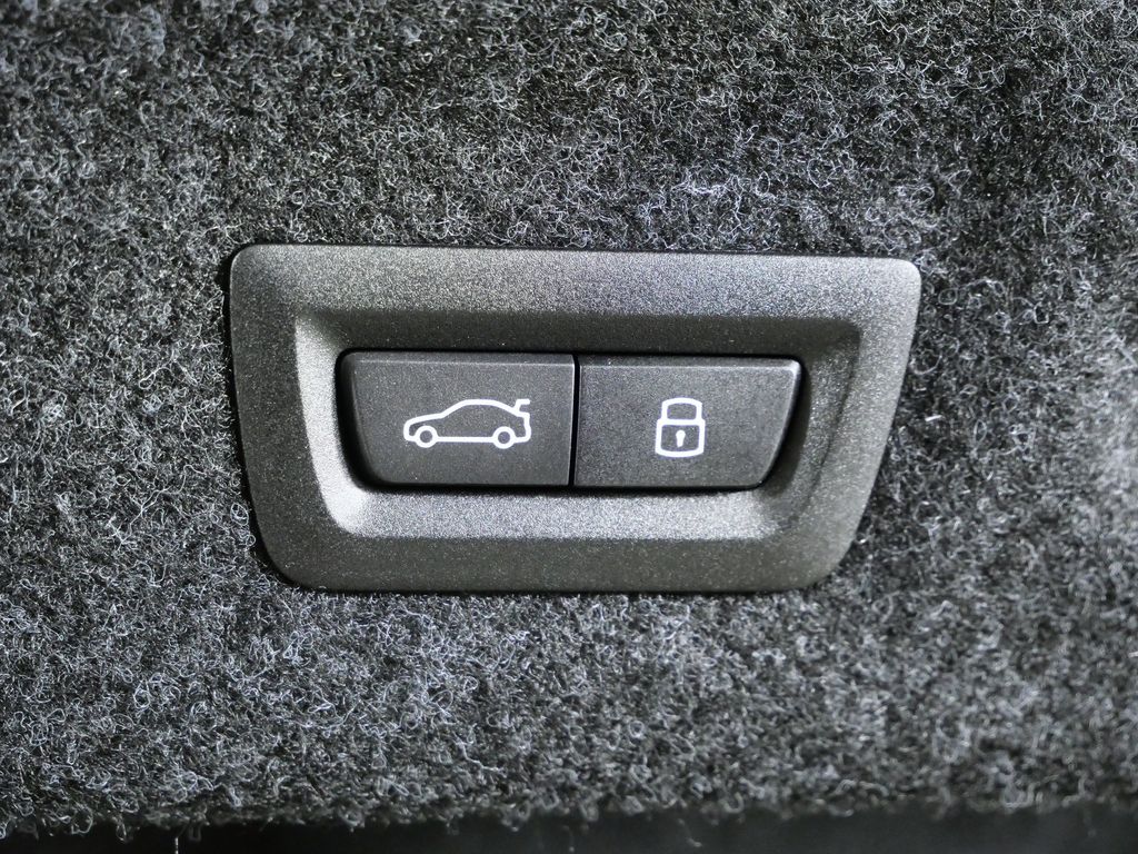 Thumbnail: 2026 BMW 4 Series - 27