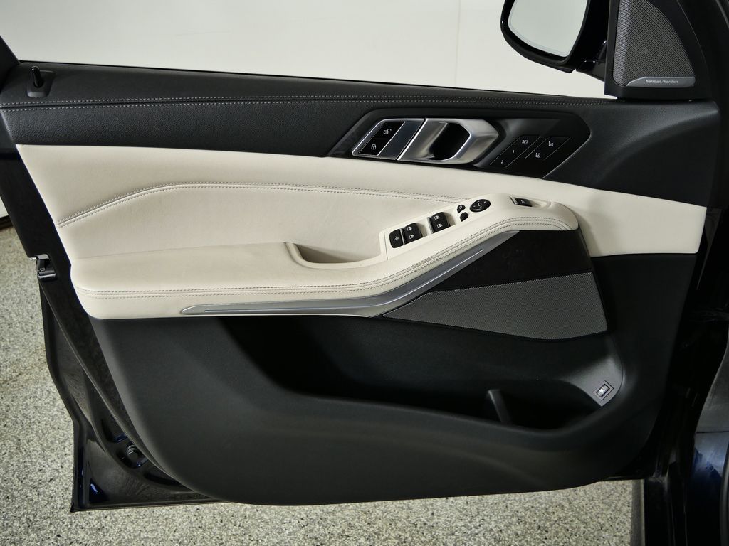 Thumbnail: 2023 BMW X5 - 34