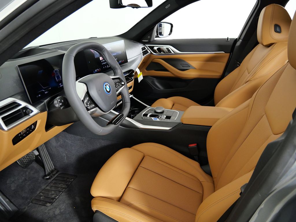 Thumbnail: 2026 BMW i4 - 33