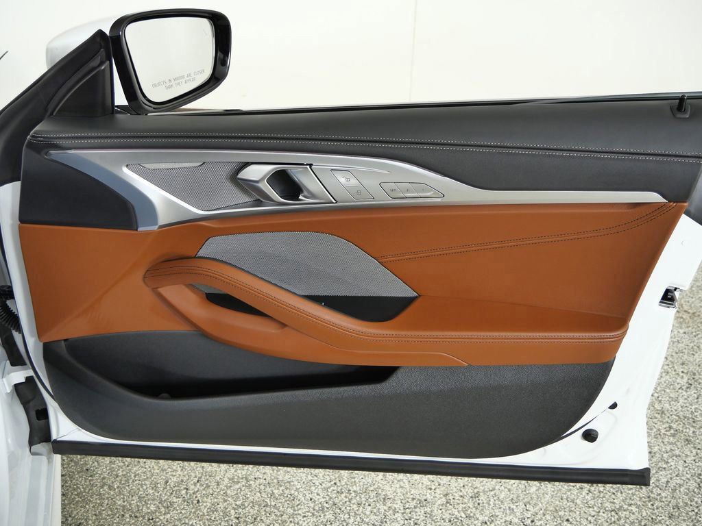 Thumbnail: 2026 BMW 8 Series - 19