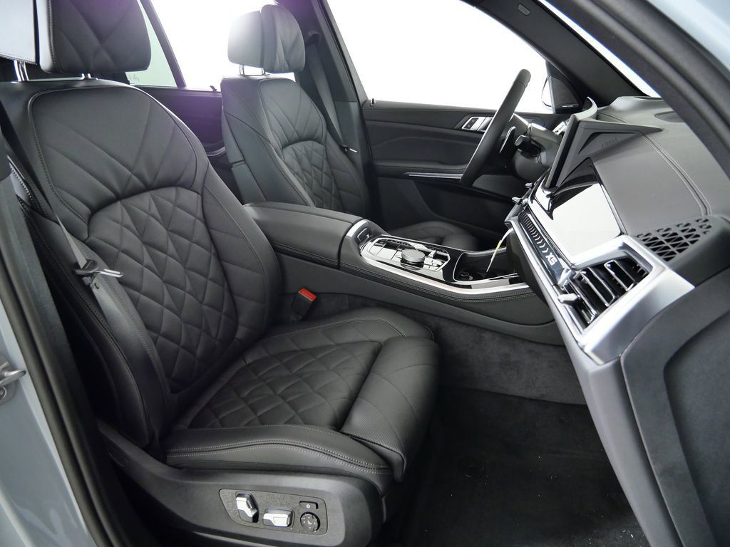 Thumbnail: 2026 BMW X5 - 23