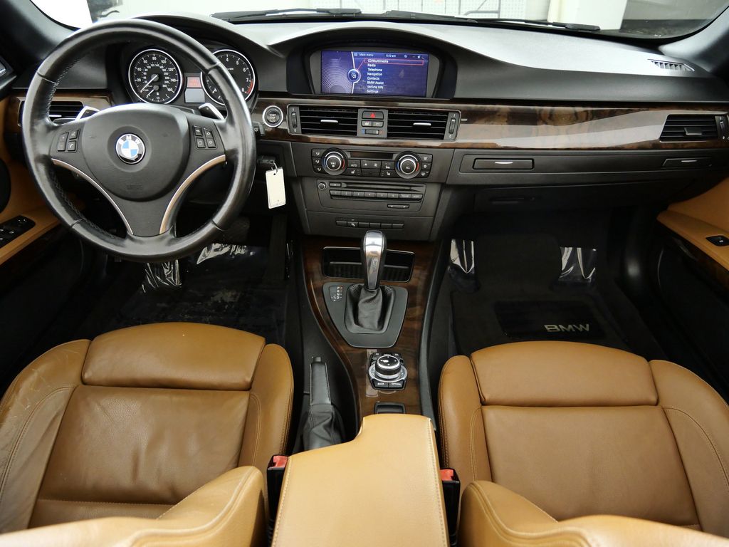 Thumbnail: 2011 BMW 3 Series - 5