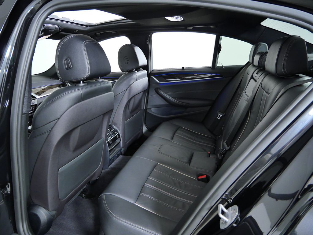 Thumbnail: 2017 BMW 5 Series - 26