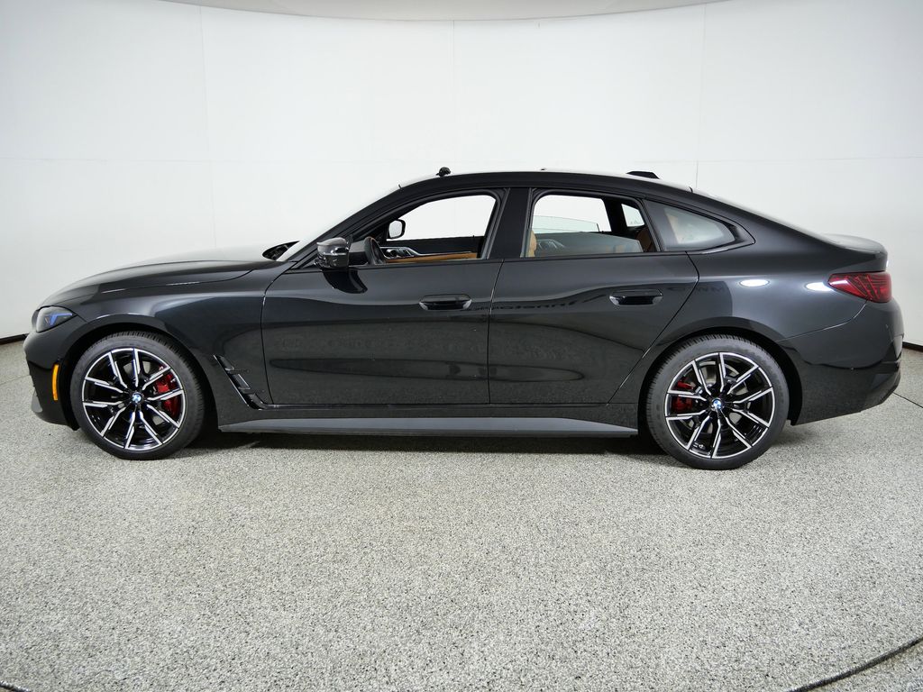 Thumbnail: 2025 BMW i4 - 18